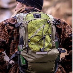 EVERFUN  Hydration Backpack Hiking Running Travel Pack 🎒💧 NEW